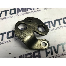 Кронштейн двигуна Ford Focus 2 1.6TDCi 2005-2010 555943B